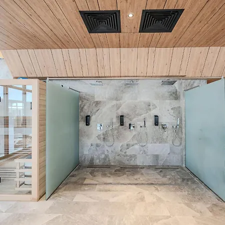 Lotti In Odyssey Spa&pool-parking Apartment