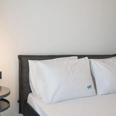 Lotti In Odyssey Spa&pool-parking Apartment Navodari