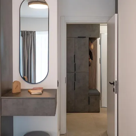 Lotti In Odyssey Spa&pool-parking Apartment