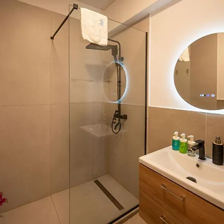 Apartment Lotti In Odyssey Spa&pool-parking Navodari