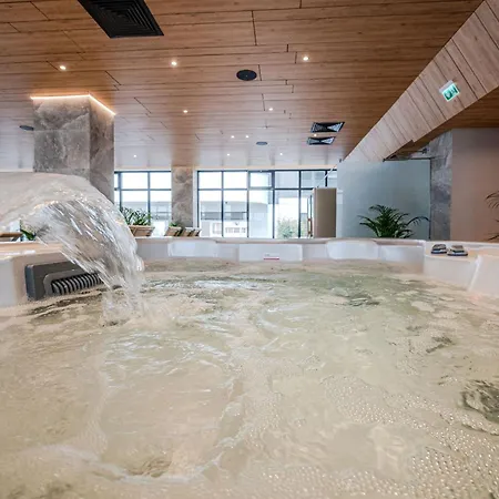 Lotti In Odyssey Spa&pool-parking Apartment *