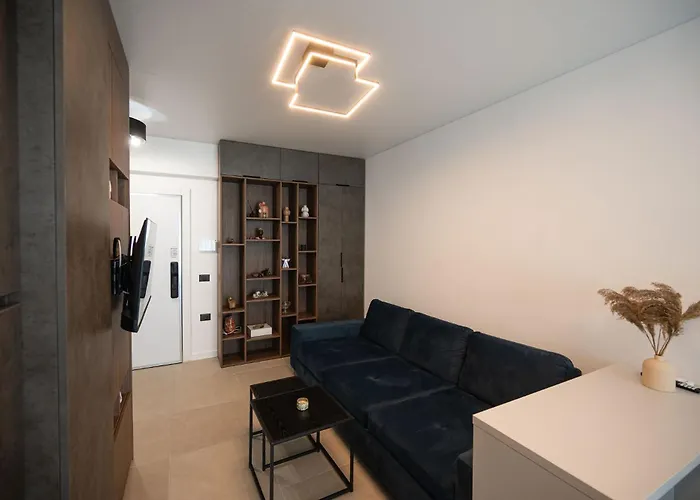 Lotti In Odyssey Pool & アパート