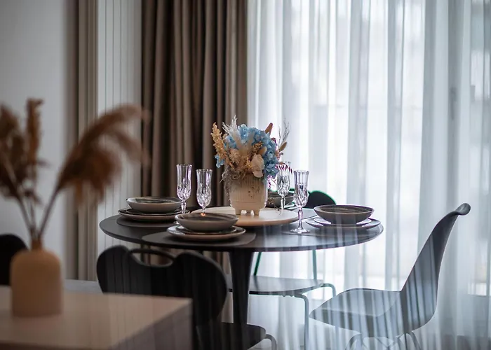 Lotti In Odyssey Spa&pool-parking