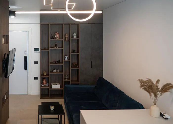 Lotti In Odyssey Spa&pool-parking