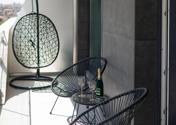 アパート Lotti In Odyssey Pool &