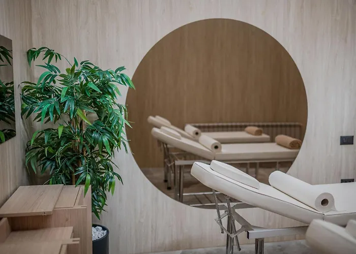 Lotti In Odyssey Pool & ナボダリ